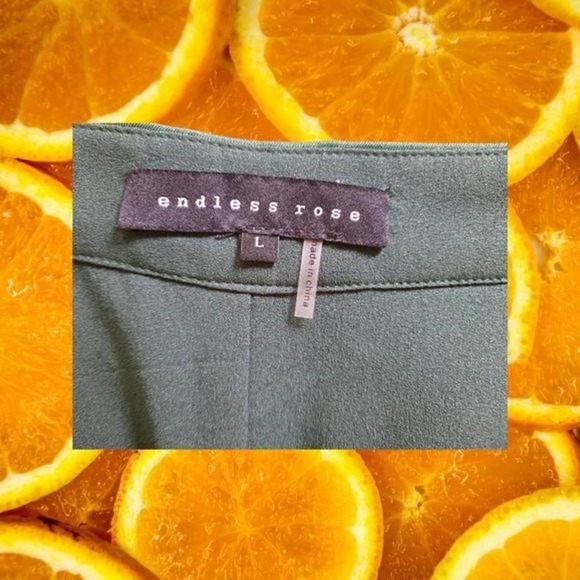 Endless Rose Green Shorts with Black‎ and White Flowers Size Large - Picture 4 of 5